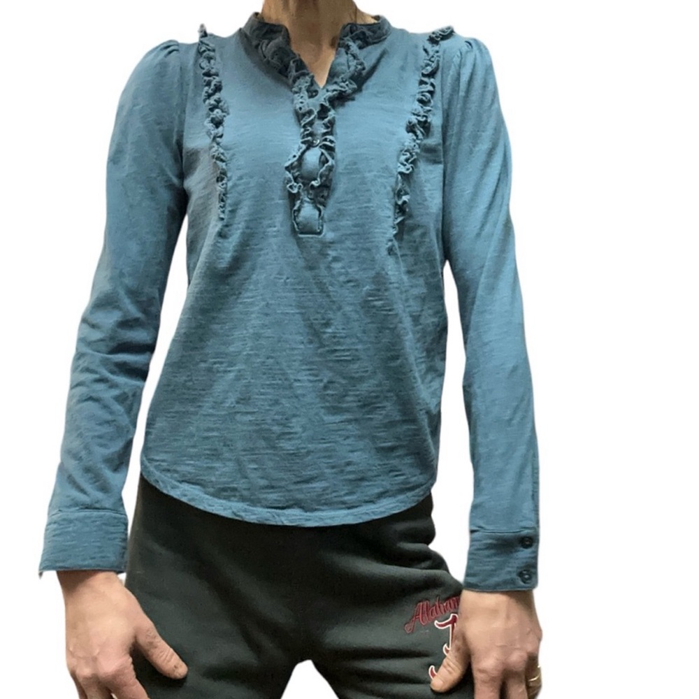 Boden eyelet ruffle long-sleeve cotton top, blue, size 4 / small, EUC